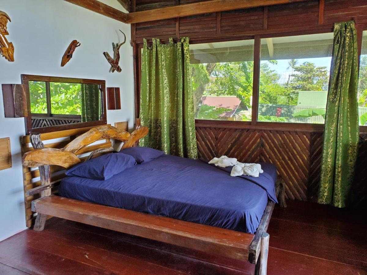 Patrick'S On The Beach Resort General Luna  Eksteriør billede